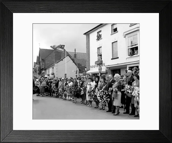 Framed Print : Celebrations for 400 years since the birth of William Shakespeare in Stratford-upon-Avon