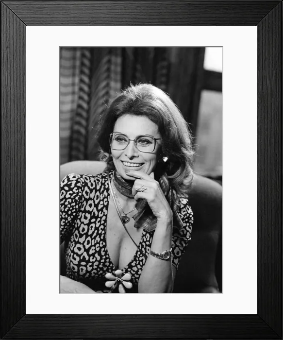 Framed Print : Actress Sophia Loren pictured at the Piccadilly Hotel Manchester, December 1982 Framed Print : Actress Sophia Loren pictured at the Piccadilly Hotel Manchester, December 1982