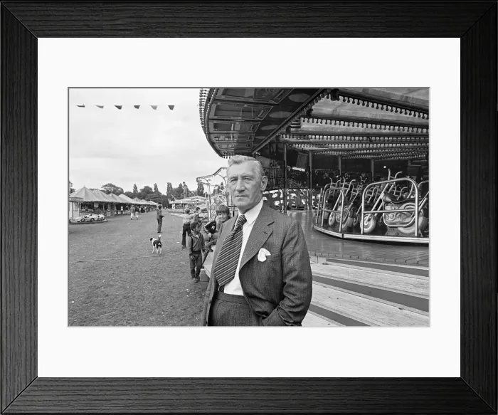 Framed Print : Mr Billy Crow at the annual fair at Albert Park, Middlesbrough Circa August 1979 Framed Print : Mr Billy Crow at the annual fair at Albert Park, Middlesbrough Circa August 1979