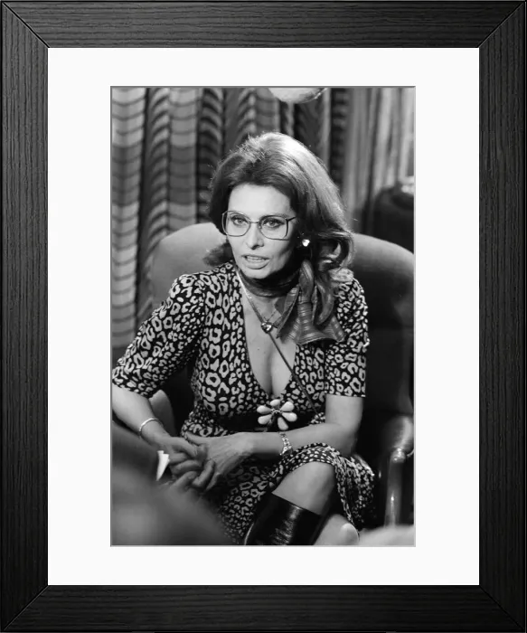 Framed Print : Actress Sophia Loren pictured at the Piccadilly Hotel Manchester, December 1982 Framed Print : Actress Sophia Loren pictured at the Piccadilly Hotel Manchester, December 1982