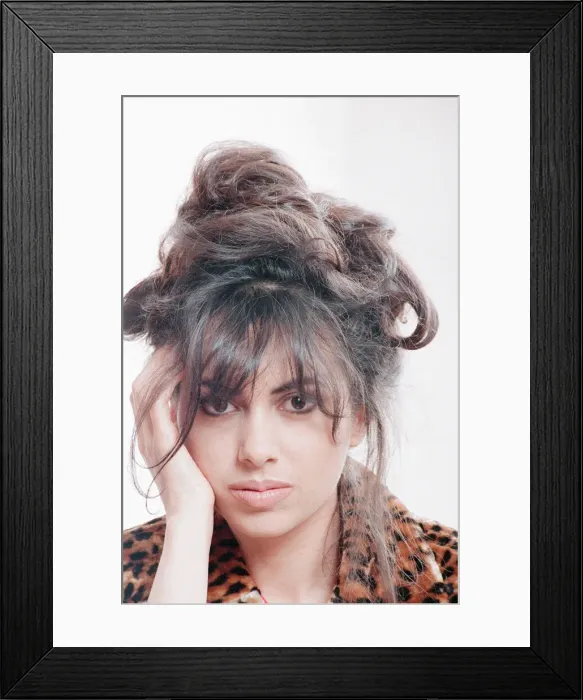 Framed Print : Susanna Hoffs, american singer, guitarist and actress, Studio Pix, London