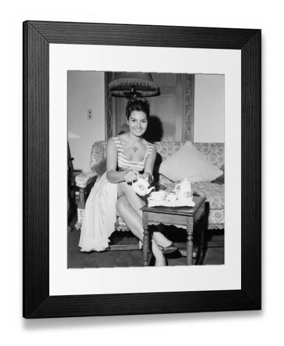 Framed Print : Rosanna Schiaffino, Italian actress, in the UK to star in new film, The Victors Framed Print : Rosanna Schiaffino, Italian actress, in the UK to star in new film, The Victors