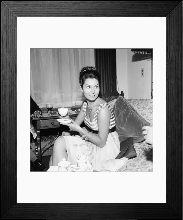 Framed Print : Rosanna Schiaffino, Italian actress, in the UK to star in new film, The Victors