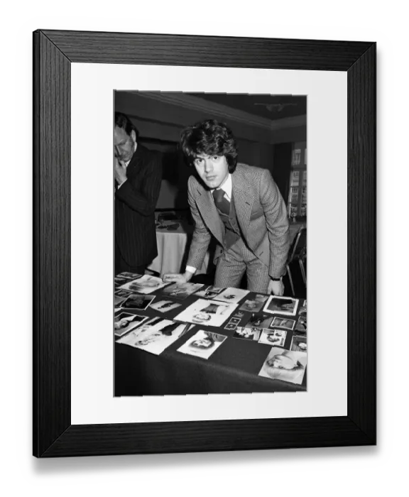 Framed Print : Purdey haircut lookalike contest. Pictured is hairdresser John Frieda. March 1977 Framed Print : Purdey haircut lookalike contest. Pictured is hairdresser John Frieda. March 1977