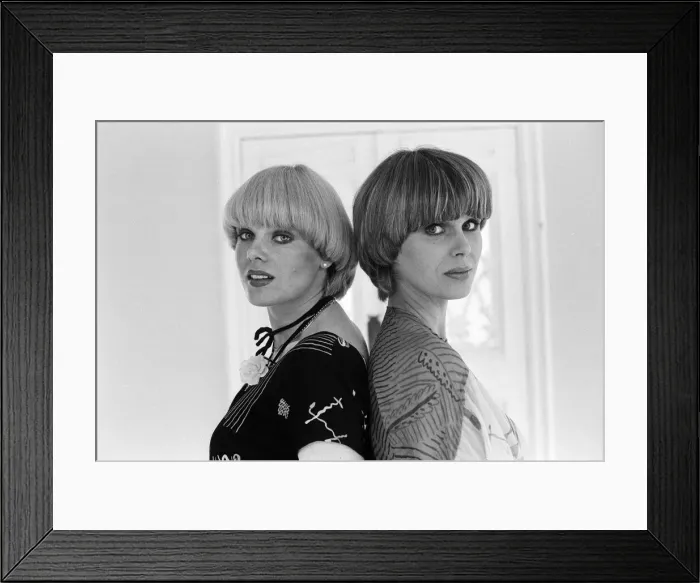 Framed Print : Actress Joanna Lumley with the winner of the Purdey haircut competition winner Framed Print : Actress Joanna Lumley with the winner of the Purdey haircut competition winner