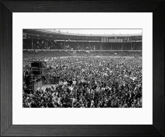 Framed Print : A general view of the audience at the London Rock and Roll Show at Wembley Stadium Framed Print : A general view of the audience at the London Rock and Roll Show at Wembley Stadium
