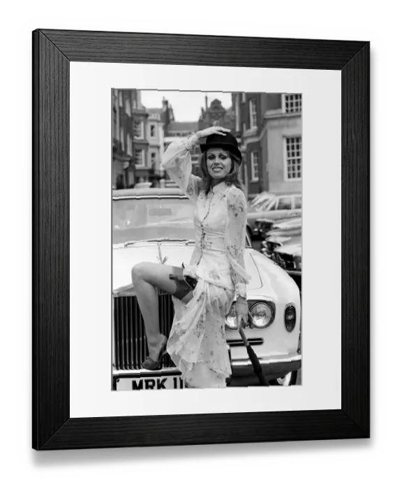 Framed Print : Joanna Lumley, star of The New Avengers. 8th March 1976 Framed Print : Joanna Lumley, star of The New Avengers. 8th March 1976