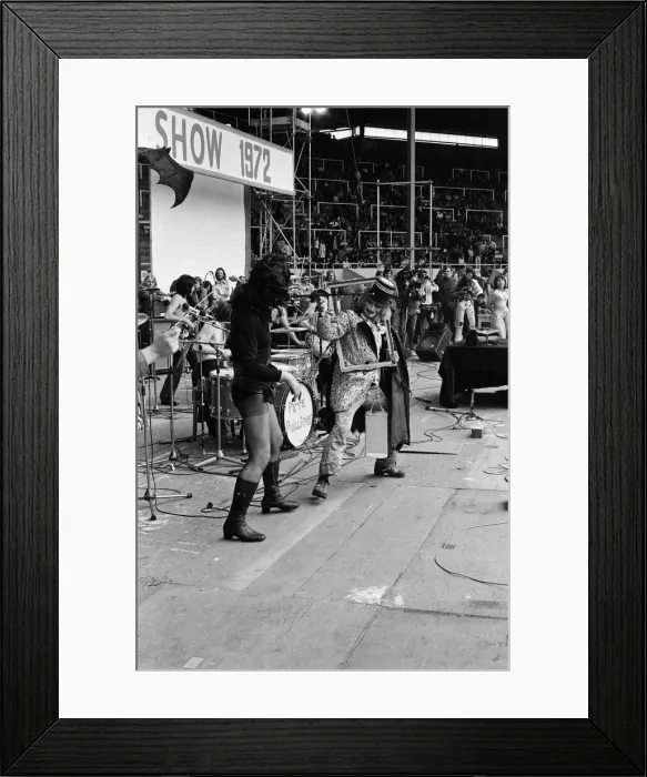 Framed Print : The London Rock and Roll Show at Wembley Stadium, London. Screaming Lord Sutch performing Framed Print : The London Rock and Roll Show at Wembley Stadium, London. Screaming Lord Sutch performing