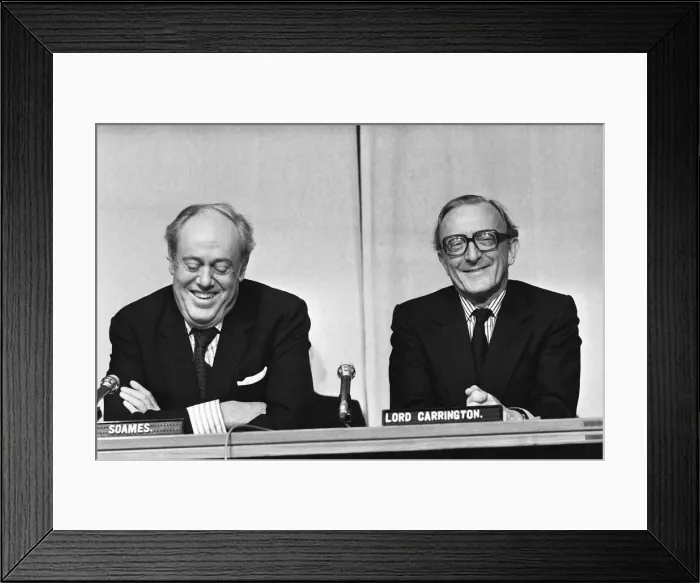 Framed Print : Foreign Secretary Lord Carrington at a conference on Rhodesia with Christopher Soames Framed Print : Foreign Secretary Lord Carrington at a conference on Rhodesia with Christopher Soames