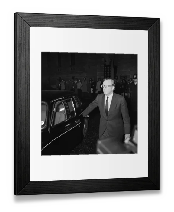 Framed Print : Secretary of State for Energy Lord Carrington arrives in Downing Street for talks with
