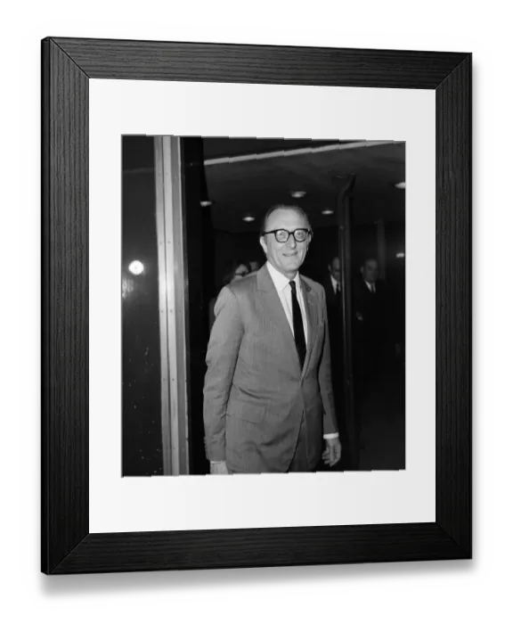 Framed Print : Secretary of State for Defence Lord Carrington arrives at Heathrow Airport from Rome