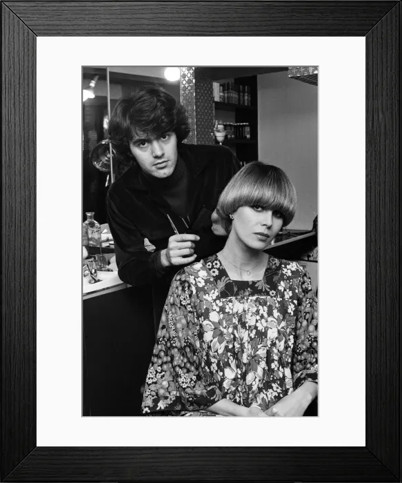 Framed Print : Actress Joanna Lumley models her Purdey'haircut with its creator Framed Print : Actress Joanna Lumley models her Purdey'haircut with its creator