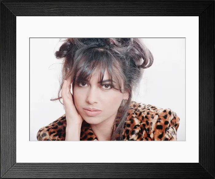 Framed Print : Susanna Hoffs, american singer, guitarist and actress, Studio Pix, London