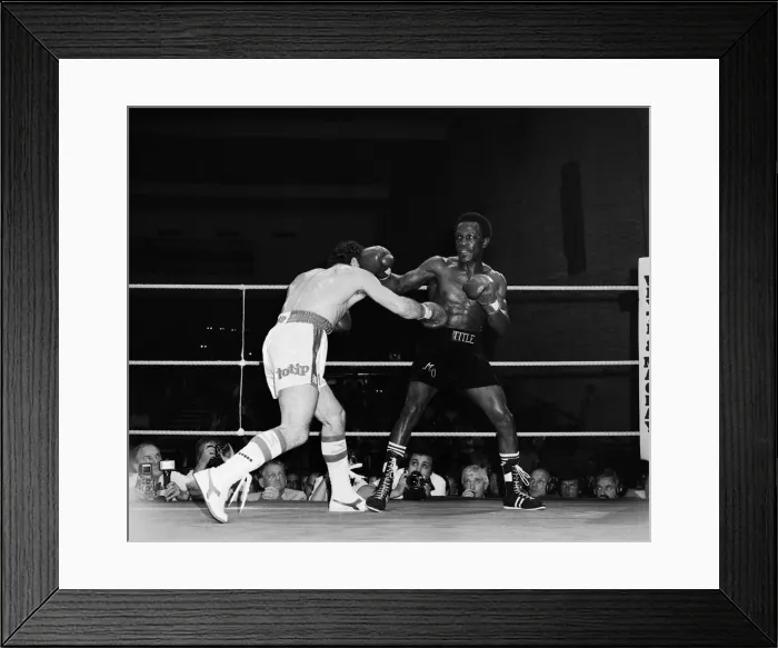 Framed Print : Maurice Hope v Rocky Mattioli (rematch). WBC World Super Welterweight Title at Conference Framed Print : Maurice Hope v Rocky Mattioli (rematch). WBC World Super Welterweight Title at Conference