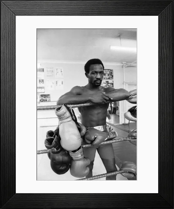 Framed Print : Maurice Hope in the gym ahead of his rematch with Rocky Mattioli for the WBC World Super Framed Print : Maurice Hope in the gym ahead of his rematch with Rocky Mattioli for the WBC World Super