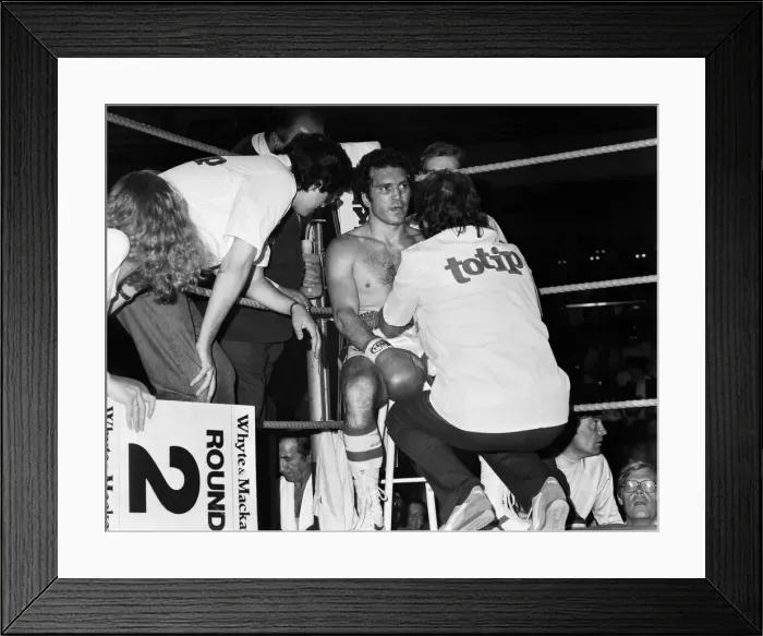 Framed Print : Maurice Hope v Rocky Mattioli (rematch). WBC World Super Welterweight Title at Conference Framed Print : Maurice Hope v Rocky Mattioli (rematch). WBC World Super Welterweight Title at Conference