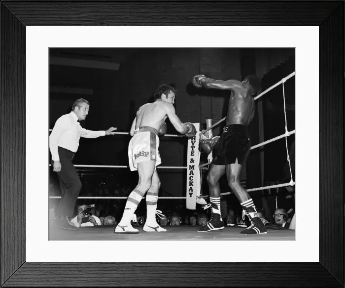 Framed Print : Maurice Hope v Rocky Mattioli (rematch). WBC World Super Welterweight Title at Conference Framed Print : Maurice Hope v Rocky Mattioli (rematch). WBC World Super Welterweight Title at Conference