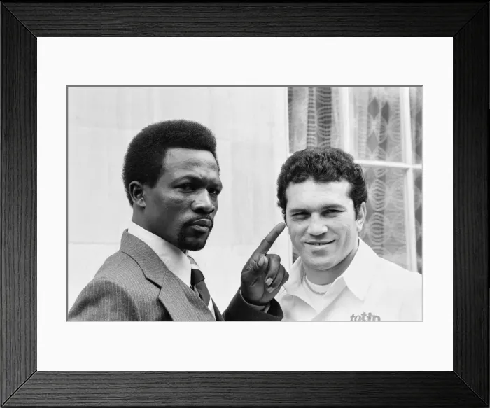 Framed Print : WBC World Super Welterweight champion Maurice Hope (left