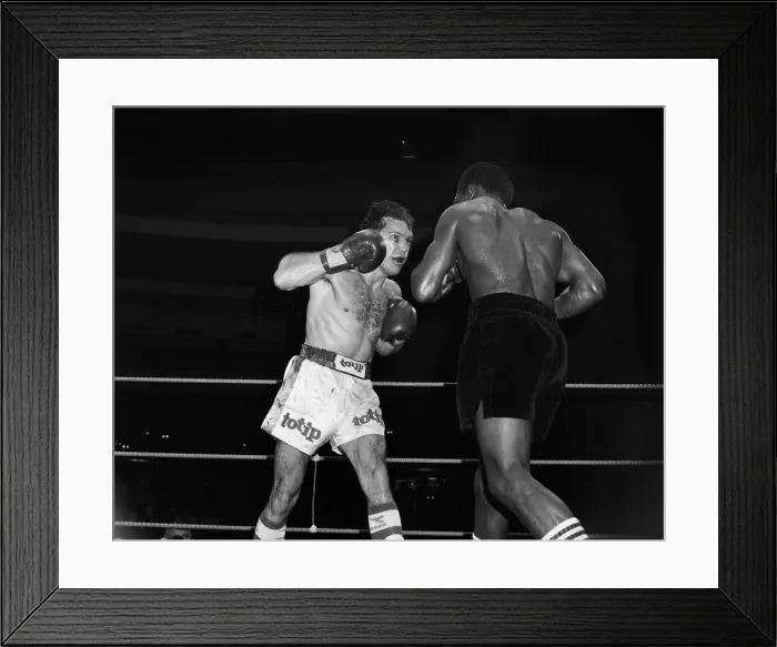 Framed Print : Maurice Hope v Rocky Mattioli (rematch). WBC World Super Welterweight Title at Conference Framed Print : Maurice Hope v Rocky Mattioli (rematch). WBC World Super Welterweight Title at Conference