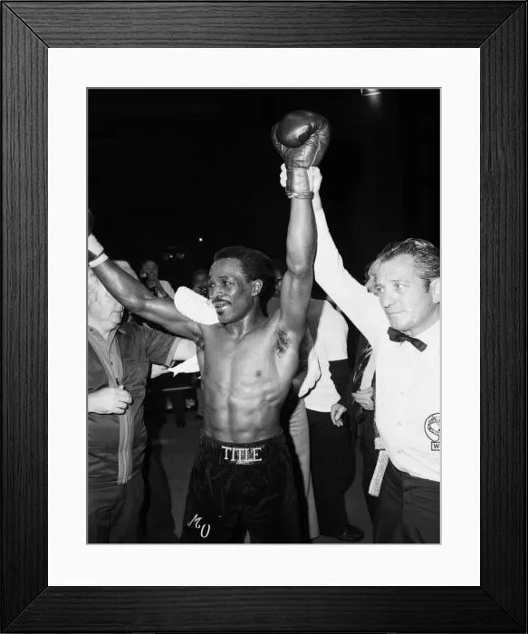 Framed Print : Maurice Hope v Rocky Mattioli (rematch). WBC World Super Welterweight Title at Conference Framed Print : Maurice Hope v Rocky Mattioli (rematch). WBC World Super Welterweight Title at Conference