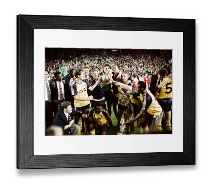 Framed Print : Liverpool 0 v 2 Arsenal, Division One League Title clincher at Anfield, Liverpool Framed Print : Liverpool 0 v 2 Arsenal, Division One League Title clincher at Anfield, Liverpool