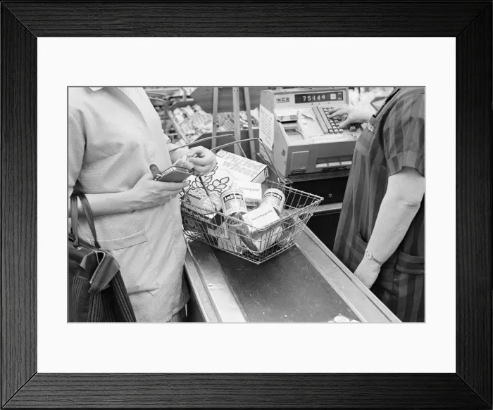 Framed Print : Tesco Supermarket, Elephant and Castle, London, Monday 24th February 1969 Framed Print : Tesco Supermarket, Elephant and Castle, London, Monday 24th February 1969