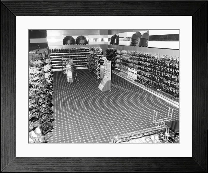 Framed Print : First look at new Tesco Store, England, Saturday 20th October 1979. (Location TBC) Framed Print : First look at new Tesco Store, England, Saturday 20th October 1979. (Location TBC)