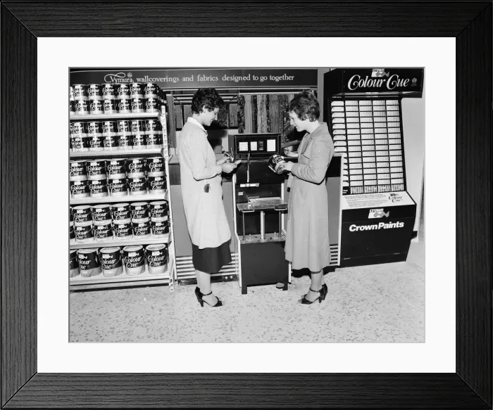 Framed Print : First look at new Tesco Store, England, Saturday 20th October 1979. (Location TBC)