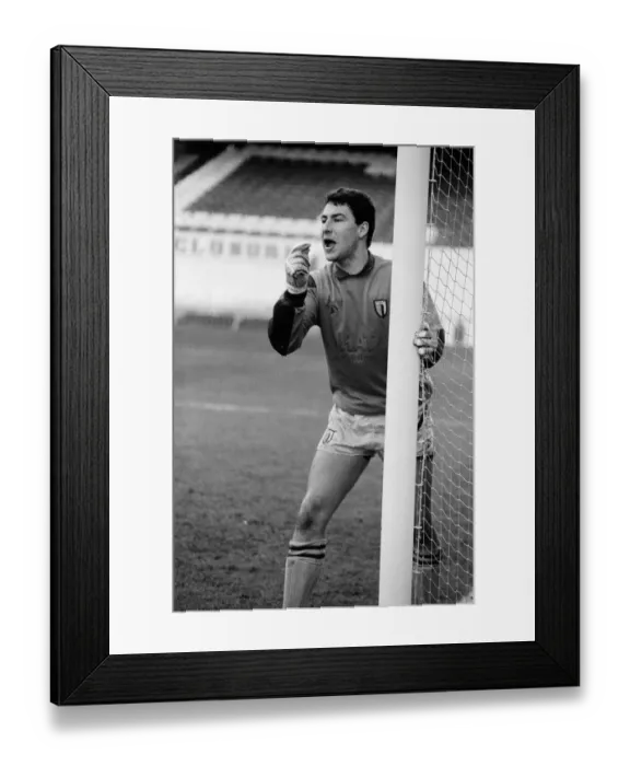 Framed Print : Reading Reserves v Arsenal Reserves held at Highbury. 16th February 1991