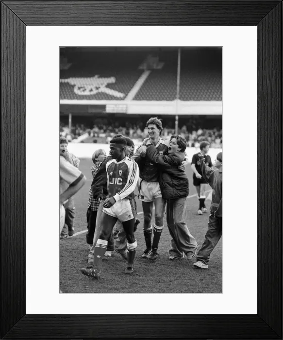 Framed Print : Reading Reserves v Arsenal Reserves held at Highbury. Tony Adams. 16th February 1991 Framed Print : Reading Reserves v Arsenal Reserves held at Highbury. Tony Adams. 16th February 1991