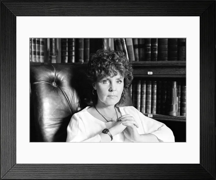 Framed Print : Pauline Collins on the set of The Black Tower'in Norfolk. 25th July 1985 Framed Print : Pauline Collins on the set of The Black Tower'in Norfolk. 25th July 1985