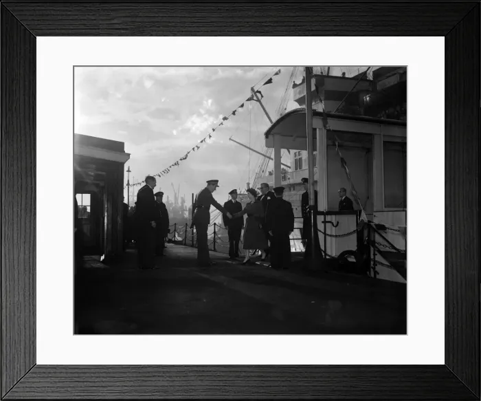 Framed Print : Princess Elizabeth and Prince Philip in Liverpool after their return from a Royal Tour Framed Print : Princess Elizabeth and Prince Philip in Liverpool after their return from a Royal Tour