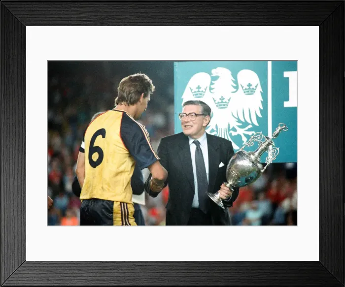 Framed Print : Liverpool 0 v 2 Arsenal, Division One League Title clincher at Anfield, Liverpool Framed Print : Liverpool 0 v 2 Arsenal, Division One League Title clincher at Anfield, Liverpool