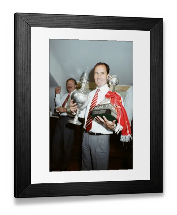 Framed Print : Liverpool 0 v 2 Arsenal, Division One League Title clincher at Anfield, Liverpool Framed Print : Liverpool 0 v 2 Arsenal, Division One League Title clincher at Anfield, Liverpool