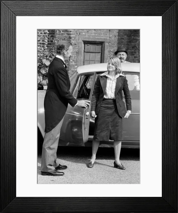 Framed Print : Jodie Foster and David Niven on the set of Candleshoe Framed Print : Jodie Foster and David Niven on the set of Candleshoe