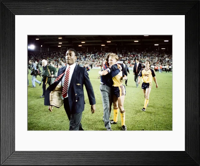 Framed Print : Liverpool 0 v 2 Arsenal, Division One League Title clincher at Anfield, Liverpool Framed Print : Liverpool 0 v 2 Arsenal, Division One League Title clincher at Anfield, Liverpool