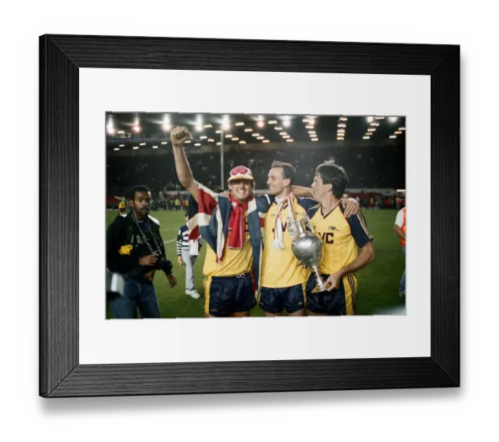 Framed Print : Liverpool 0 v 2 Arsenal, Division One League Title clincher at Anfield, Liverpool Framed Print : Liverpool 0 v 2 Arsenal, Division One League Title clincher at Anfield, Liverpool
