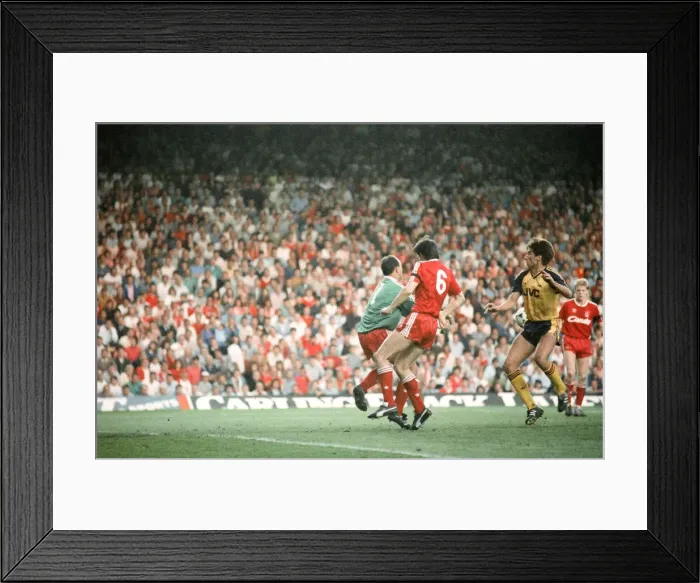 Framed Print : Liverpool 0 v 2 Arsenal, Division One League Title clincher at Anfield, Liverpool Framed Print : Liverpool 0 v 2 Arsenal, Division One League Title clincher at Anfield, Liverpool