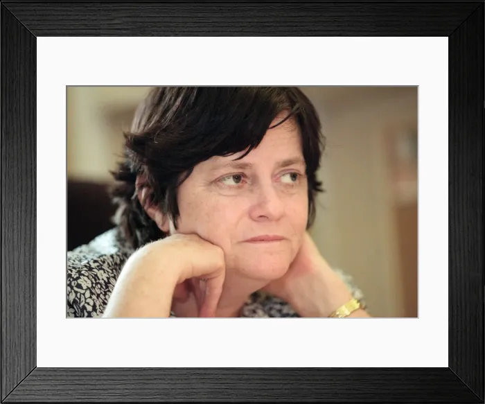 Framed Print : Ann Widdecombe MP in her Parliament office. 20th May 1997 Framed Print : Ann Widdecombe MP in her Parliament office. 20th May 1997