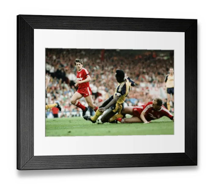 Framed Print : Liverpool 0 v 2 Arsenal, Division One League Title clincher at Anfield, Liverpool Framed Print : Liverpool 0 v 2 Arsenal, Division One League Title clincher at Anfield, Liverpool