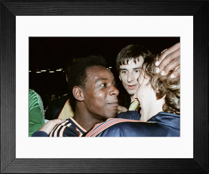Framed Print : Liverpool 0 v 2 Arsenal, Division One League Title clincher at Anfield, Liverpool Framed Print : Liverpool 0 v 2 Arsenal, Division One League Title clincher at Anfield, Liverpool