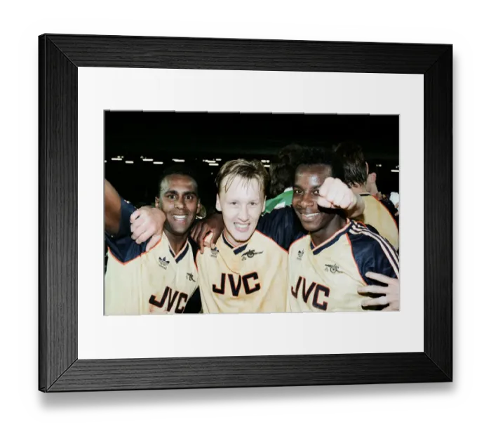 Framed Print : Liverpool 0 v 2 Arsenal, Division One League Title clincher at Anfield, Liverpool Framed Print : Liverpool 0 v 2 Arsenal, Division One League Title clincher at Anfield, Liverpool