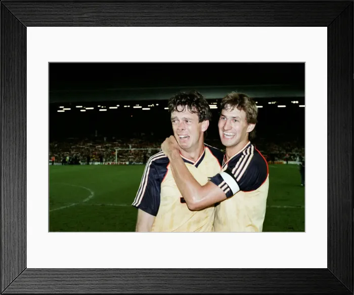 Framed Print : Liverpool 0 v 2 Arsenal, Division One League Title clincher at Anfield, Liverpool
