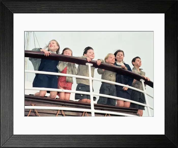 Framed Print : The cast of Twopence to Cross the Mersey'. 20th October 1994 Framed Print : The cast of Twopence to Cross the Mersey'. 20th October 1994
