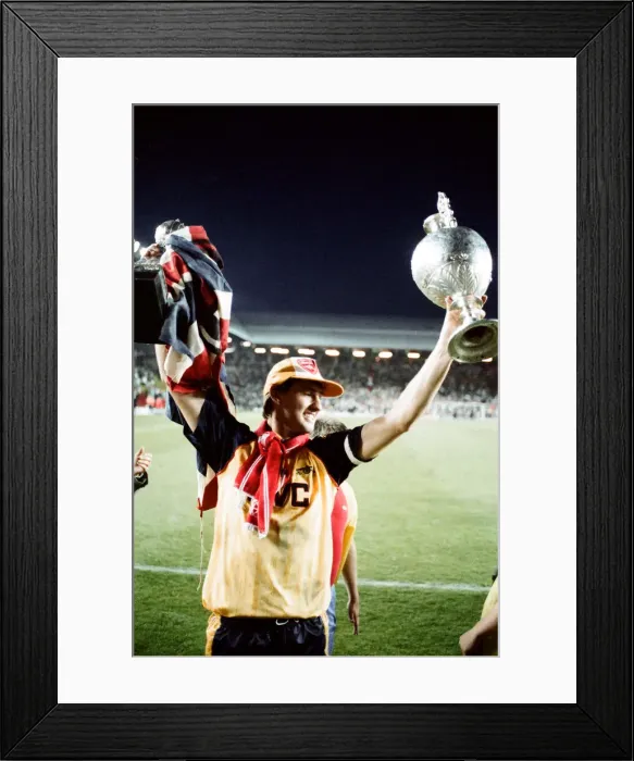 Framed Print : Liverpool 0 v 2 Arsenal, Division One League Title clincher at Anfield, Liverpool Framed Print : Liverpool 0 v 2 Arsenal, Division One League Title clincher at Anfield, Liverpool