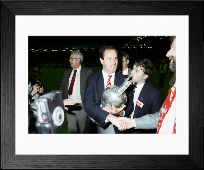 Framed Print : Liverpool 0 v 2 Arsenal, Division One League Title clincher at Anfield, Liverpool Framed Print : Liverpool 0 v 2 Arsenal, Division One League Title clincher at Anfield, Liverpool