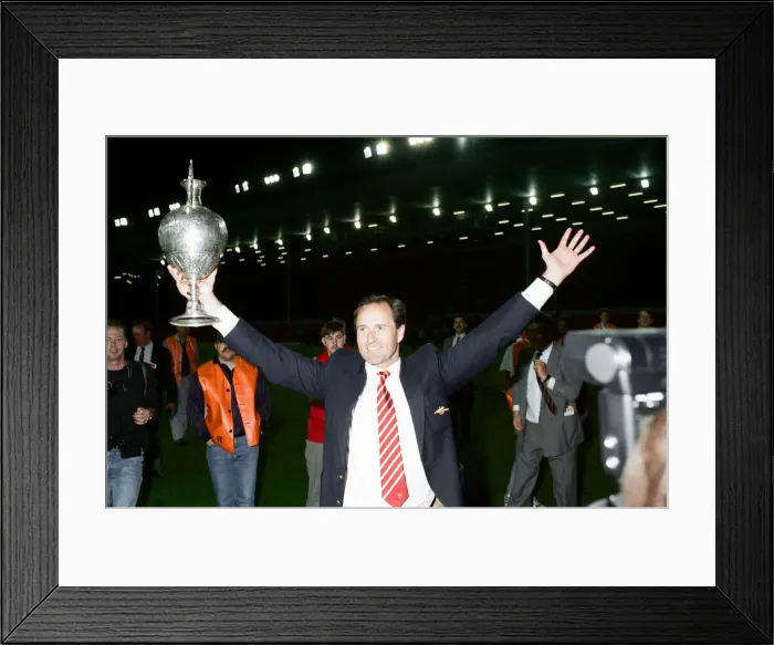 Framed Print : Liverpool 0 v 2 Arsenal, Division One League Title clincher at Anfield, Liverpool Framed Print : Liverpool 0 v 2 Arsenal, Division One League Title clincher at Anfield, Liverpool