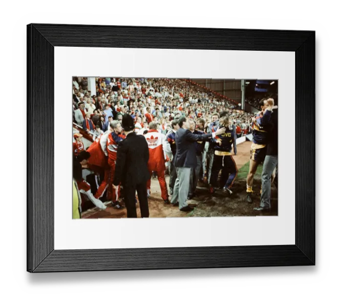 Framed Print : Liverpool 0 v 2 Arsenal, Division One League Title clincher at Anfield, Liverpool