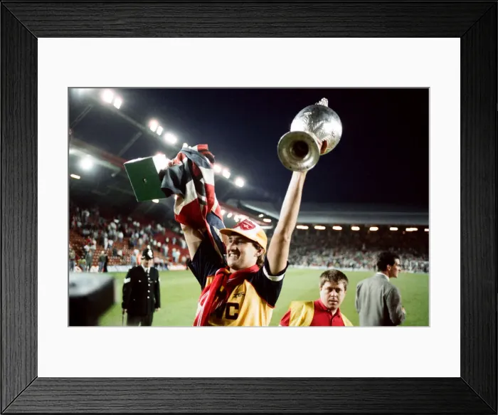 Framed Print : Liverpool 0 v 2 Arsenal, Division One League Title clincher at Anfield, Liverpool Framed Print : Liverpool 0 v 2 Arsenal, Division One League Title clincher at Anfield, Liverpool