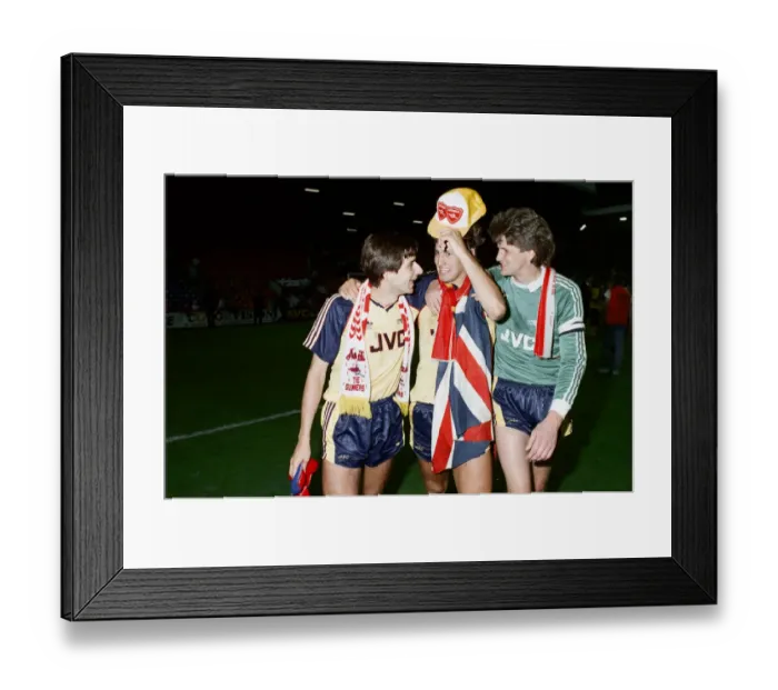 Framed Print : Liverpool 0 v 2 Arsenal, Division One League Title clincher at Anfield, Liverpool